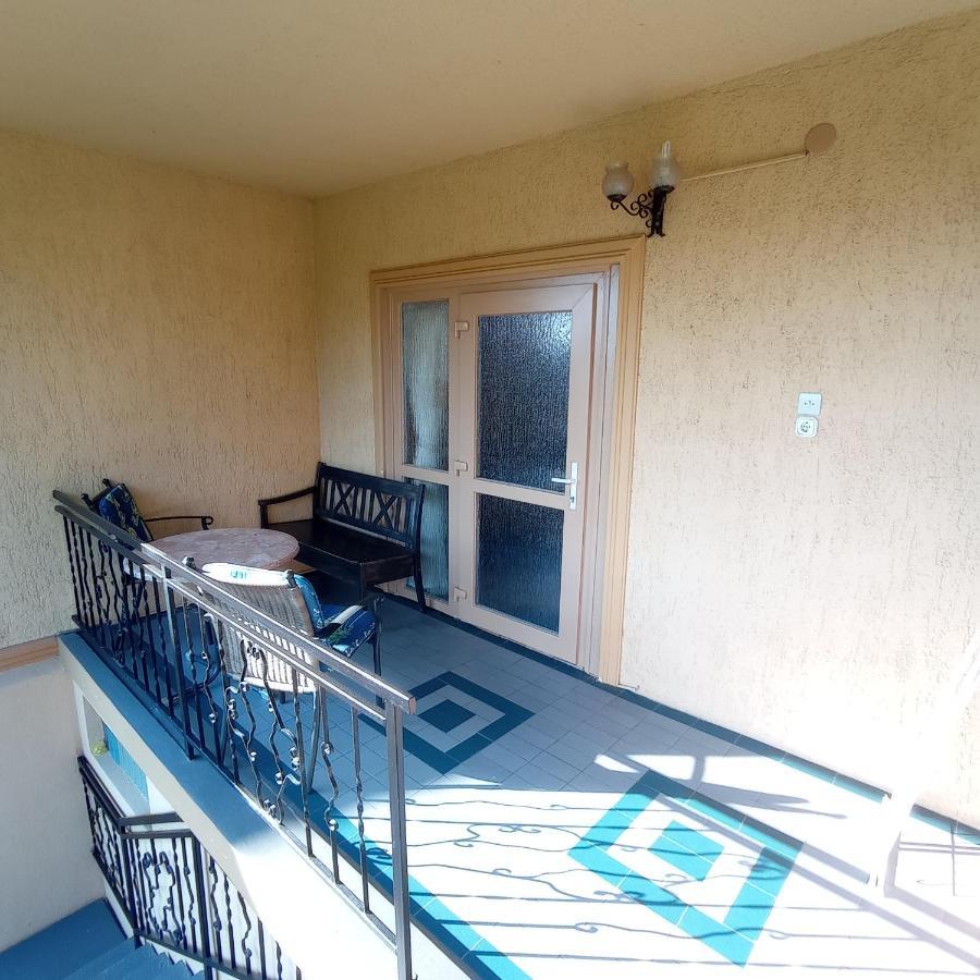 Rozsa Apartman Alsóörs Exteriör bild